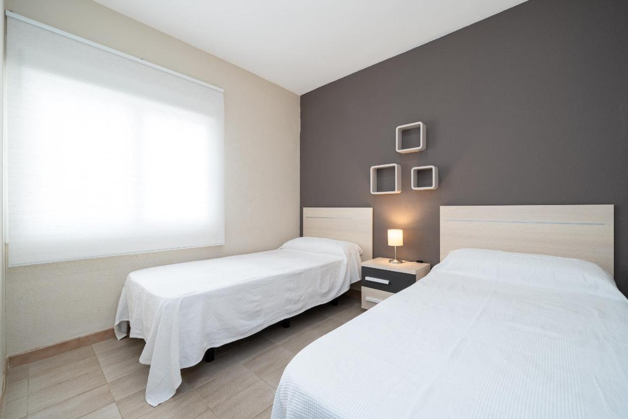 Hauzify I Apartament Punta Del Cavall 살루 외부 사진