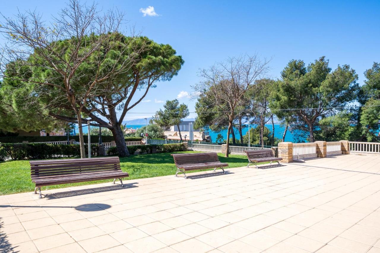 Hauzify I Apartament Punta Del Cavall 살루 외부 사진